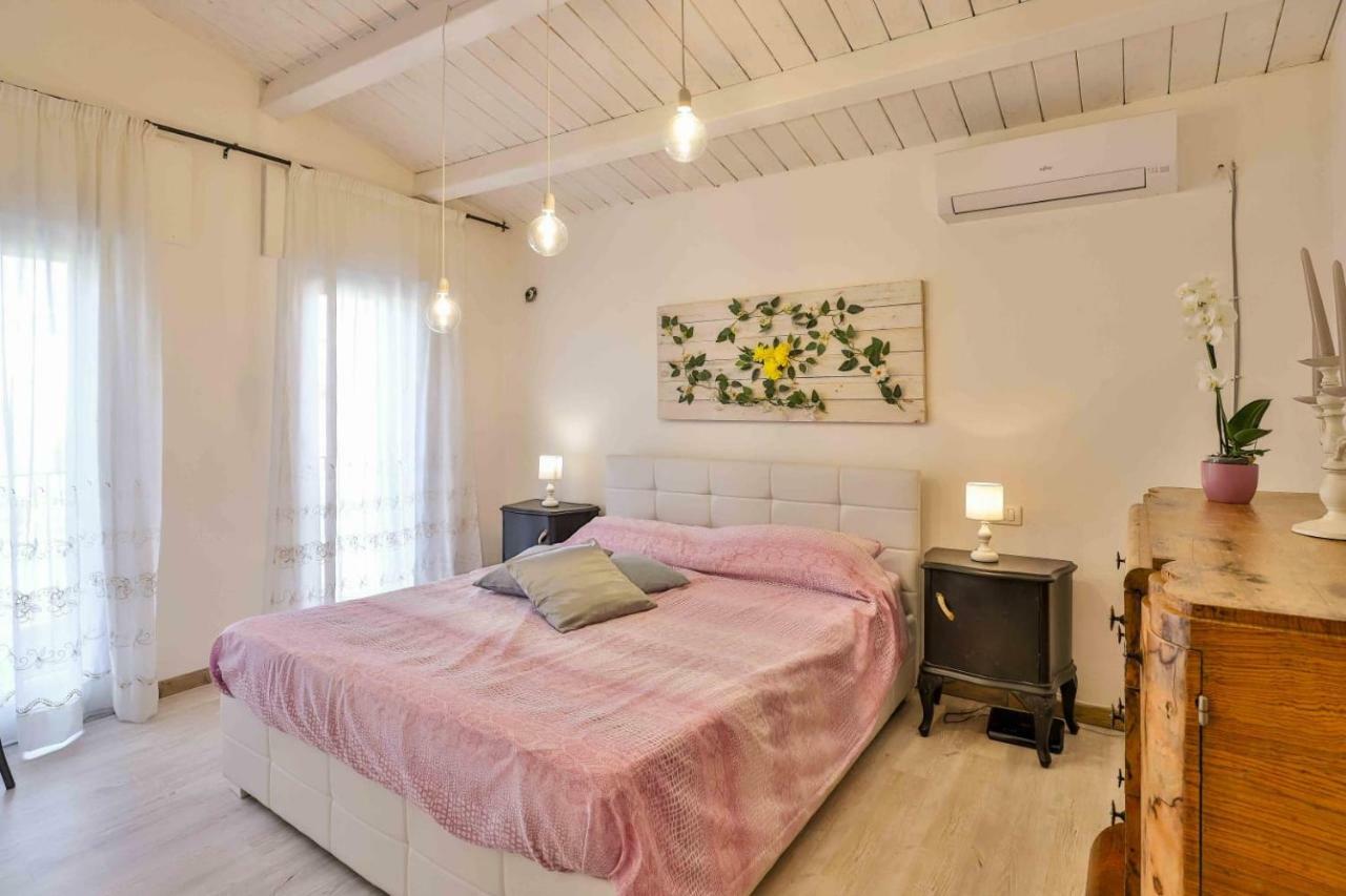 Casa Giulietta & Romeo Apartment Montecchio Maggiore Bagian luar foto